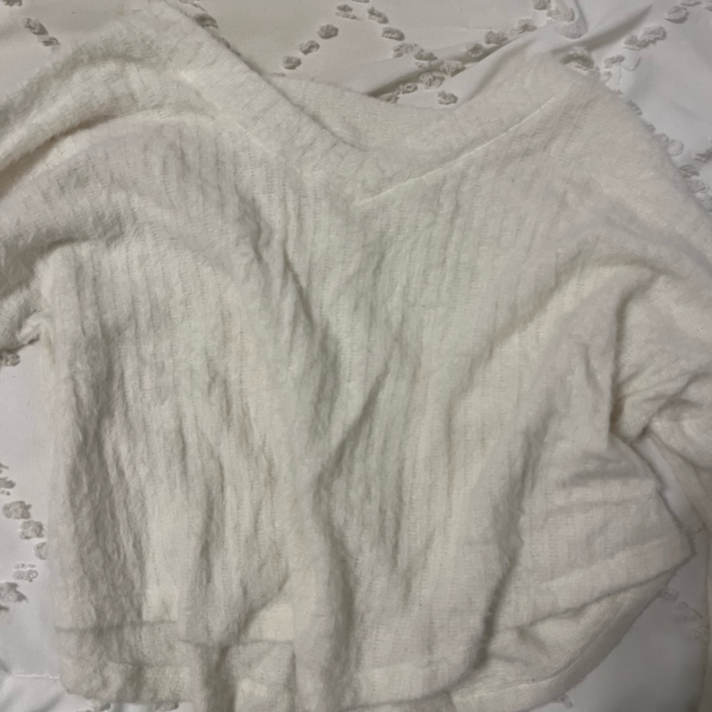Hollister Cream Knit Throw